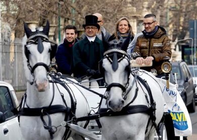 Domenica a piedi, Sala: “Godiamoci Milano”. La Lega protesta in carrozza