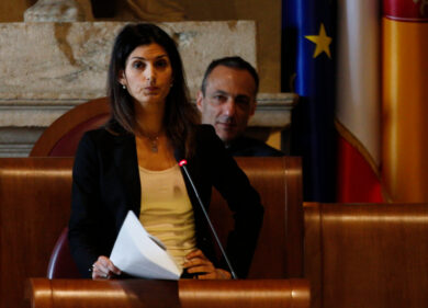 Disabilità, l’ennesimo sconfitta della Raggi: “Due anni di nulla assoluto”