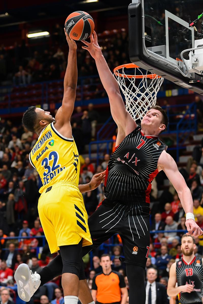 Olimpia Milano cade contro l’Alba Berlino. Messina: “Prova difensiva mediocre”