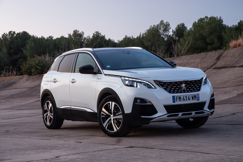 Peugeot  presenta i modelli ibridi con tecnologia plug-in