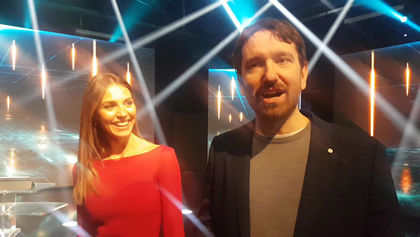 Sky Sport Quiz Reward, Marco Cattaneo e Sara Brusco in versione… ‘Mike Bongiorno-Sabina Ciuffini’ Sky Sport Quiz Reward, Marco Cattaneo e Sara Brusco in versione… ‘Mike Bongiorno-Sabina Ciuffini’