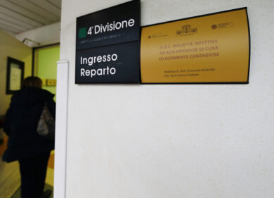 Coronavirus, italiano contagiato in buone condizioni. I due cinesi stabili