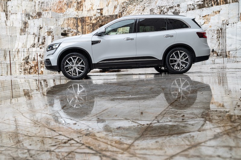 Renault Koleos si impreziosisce e strizza l’occhio all’off road Renault Koleos si impreziosisce e strizza l’occhio all’off road