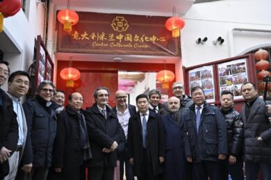 Coronavirus, Fontana nella Chinatown milanese. FOTO