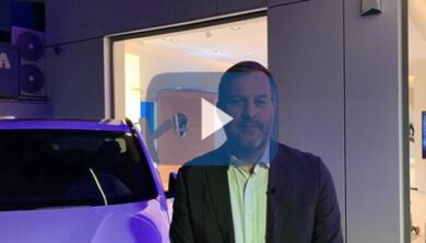 BMW, in collaborazione con Alcantara® lancia la X5 Timeles Edition