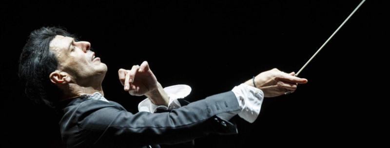 Ezio Bosso dirige la FORM in Beethoven5 Ezio Bosso dirige la FORM in Beethoven5
