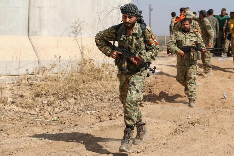 Siria, tensione tra Damasco e Ankara: 200 blindati della Turchia a Idlib Siria, tensione tra Damasco e Ankara: 200 blindati della Turchia a Idlib
