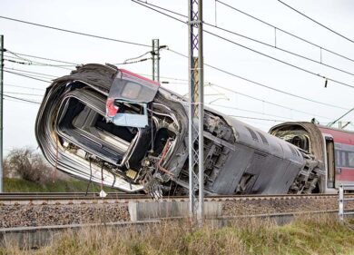 Frecciarossa, indagati 5 operai Rfi per il treno deragliato: “Errore umano”