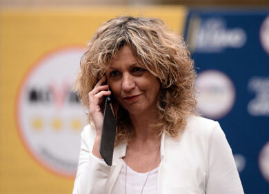 Barbara Lezzi, lapsus ad Agorà sulle persone più “ambienti”. VIDEO