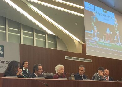 Liliana Segre al consiglio regionale lombardo: “Mondo verso deriva d’odio”