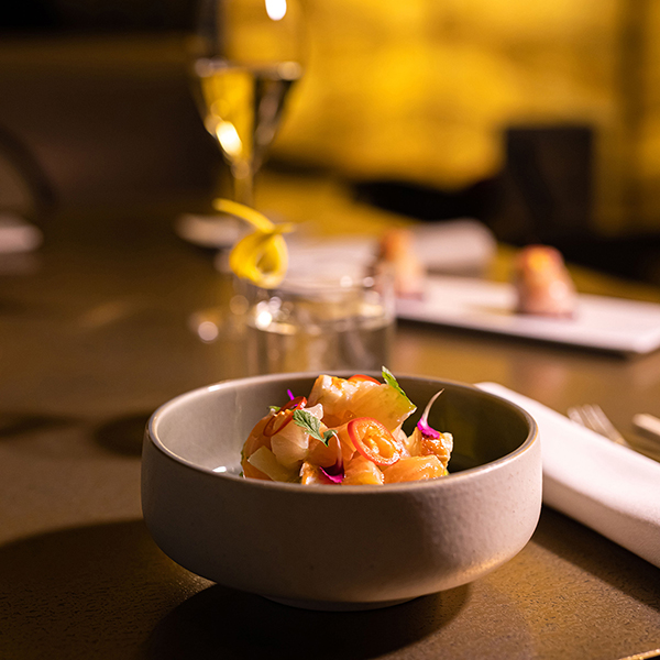 “Crudo” il nuovo menu di Armani/Bamboo Bar da oggi anche a pranzo