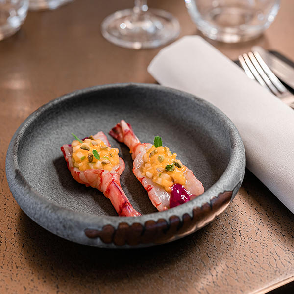 “Crudo” il nuovo menu di Armani/Bamboo Bar da oggi anche a pranzo