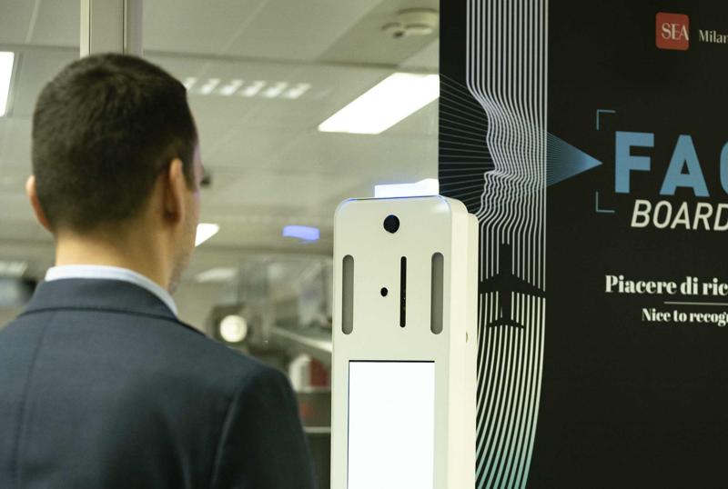 A Linate sbarca il Face Boarding, il sistema di riconoscimento facciale A Linate sbarca il Face Boarding, il sistema di riconoscimento facciale