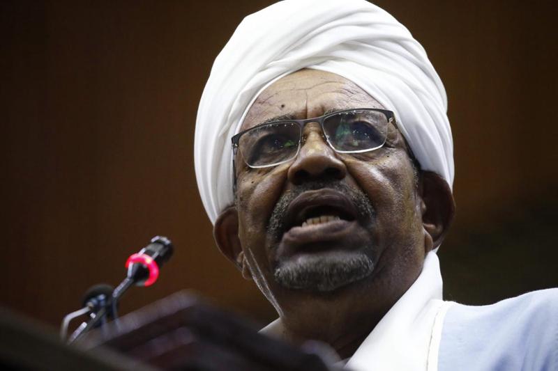 Sudan, rivoluzione completata: Bashir sarà consegnato all’Aja Sudan, rivoluzione completata: Bashir sarà consegnato all’Aja