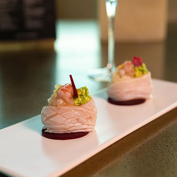 “Crudo” il nuovo menu di Armani/Bamboo Bar da oggi anche a pranzo