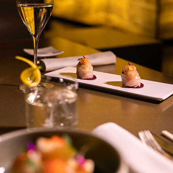 “Crudo” il nuovo menu di Armani/Bamboo Bar da oggi anche a pranzo