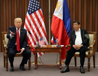 Filippine, Trump snobba la mossa di Duterte. Ma Esper lo smentisce: “Grave”