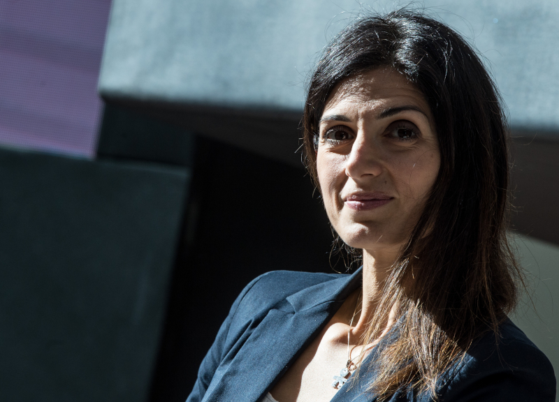 Roma: Raggi prepara il bis da sindaco ma con una lista civica. Il patto col Pd Roma: Raggi prepara il bis da sindaco ma con una lista civica. Il patto col Pd