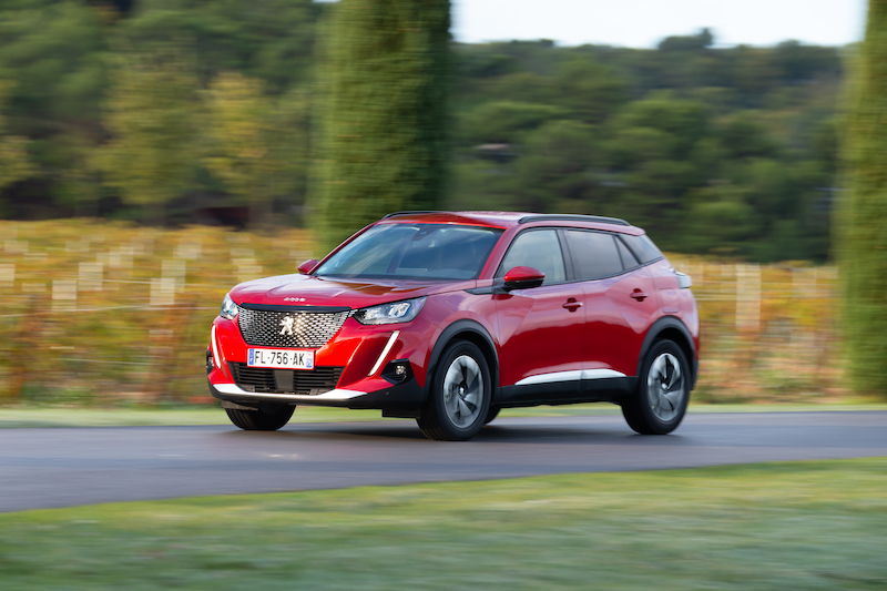 Nuova Peugeot 2008, arriva la versione Allure Navi Pack