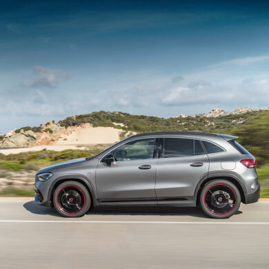 GLA, il baby suv Mercedes, lancia cinque modelli esclusivi per l’Italia