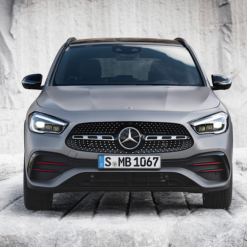 GLA, il baby suv Mercedes, lancia cinque modelli esclusivi per l’Italia