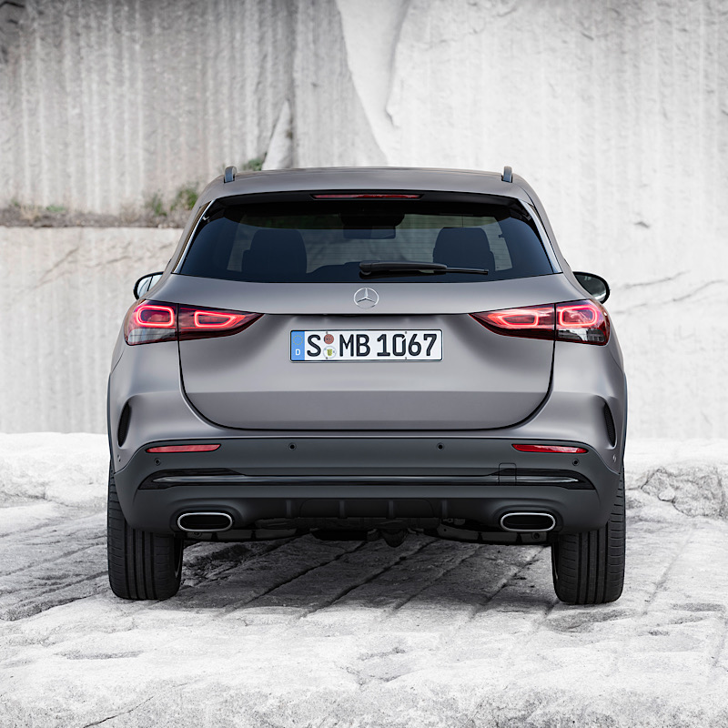 GLA, il baby suv Mercedes, lancia cinque modelli esclusivi per l’Italia
