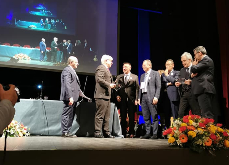 ‘Chi dona vive 2 volte’, al Piccinni premiato anche Affaritaliani.it ‘Chi dona vive 2 volte’, al Piccinni premiato anche Affaritaliani.it