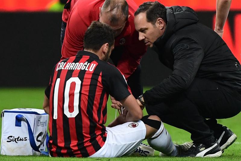 Calhanoglu infortunato: niente Milan-Torino per Hakan