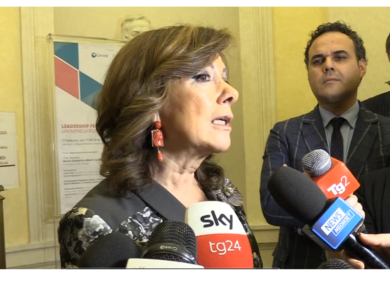 Casellati: “Nel lavoro rimangono pregiudizi culturali su donne”