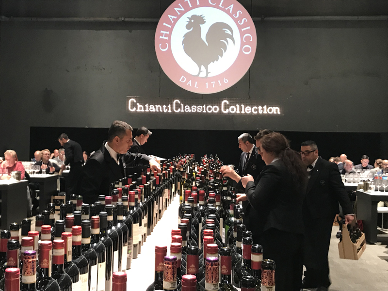 Chianti Classico, alla Leopolda di Firenze le ultime annate del Gallo Nero Chianti Classico, alla Leopolda di Firenze le ultime annate del Gallo Nero