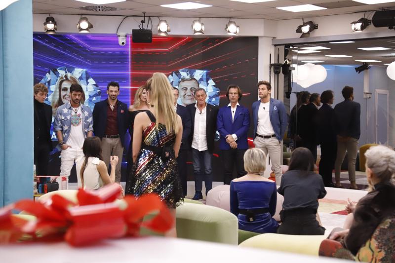 Grande Fratello Vip 4, ANTONELLA ELIA SPARISCE PER 3 ORE: SVELATO DOV’ERA. Gf Vip 4 news