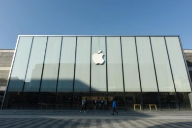 Nasce il nuovo iphone economico: costerebbe meno di 400 euro. Quando esce