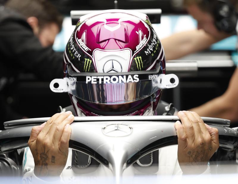 Formula 1, volante mobile Mercedes. Rivoluzione DAS: Ferrari-Red Bull avvisate Formula 1, volante mobile Mercedes. Rivoluzione DAS: Ferrari-Red Bull avvisate