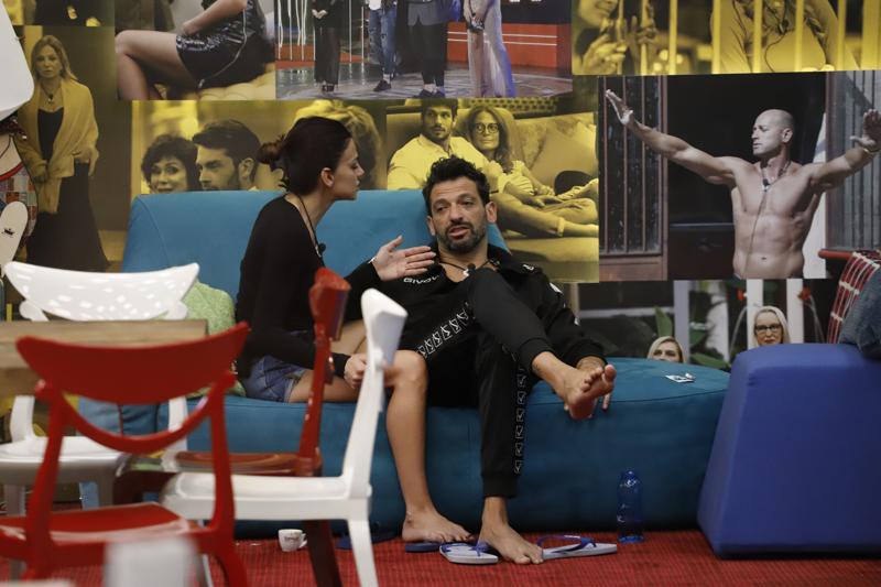 Grande Fratello Vip 4, ASIA VALENTE SQUALIFICATA? HA RIVELATO AI VIPPONI CHE..  Gf Vip 4 news