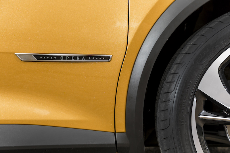 DS Automobiles svela il nuovo allestimento PRESTIGE per la DS 7 CROSSBACK DS Automobiles svela il nuovo allestimento PRESTIGE per la DS 7 CROSSBACK