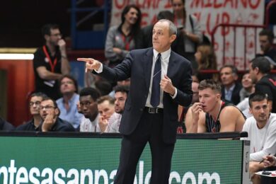Olimpia Milano ko con il Khimki. Messina: “Ora lavorare, parlarsi e…”
