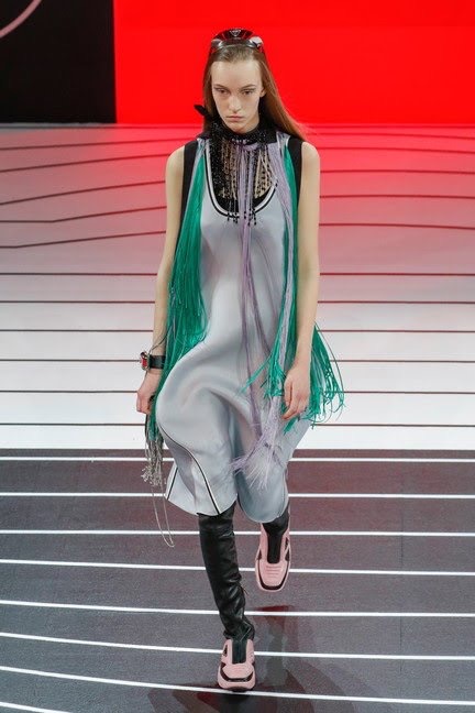 MFW. Genny, Prada e Moschino al top. Oggi Tod’s, Iceberg e Versace