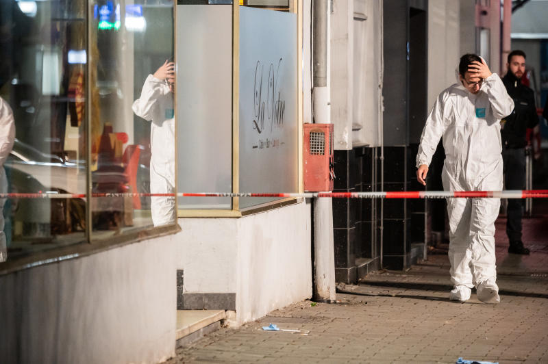 Hanau, l’incubo nazista toglie il sonno alla Germania. Un decennio di stragi Hanau, l’incubo nazista toglie il sonno alla Germania. Un decennio di stragi