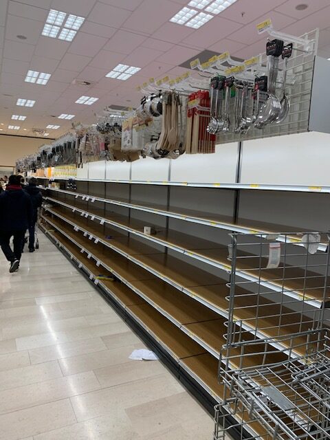 Galleria foto 'Coronavirus, psicosi a Milano: supermercati assaltati. FOTO' - foto 5