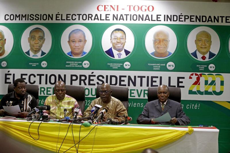Togo, elezioni presidenziali: vince l’eterno Gnassingbé, opposizione protesta Togo, elezioni presidenziali: vince l’eterno Gnassingbé, opposizione protesta
