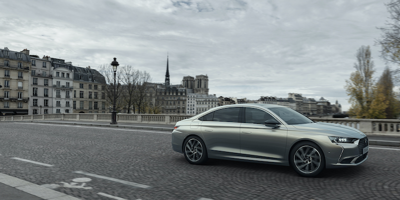 DS 9 E-TENSE, il savoir faire francese forgia una grande berlina DS 9 E-TENSE, il savoir faire francese forgia una grande berlina