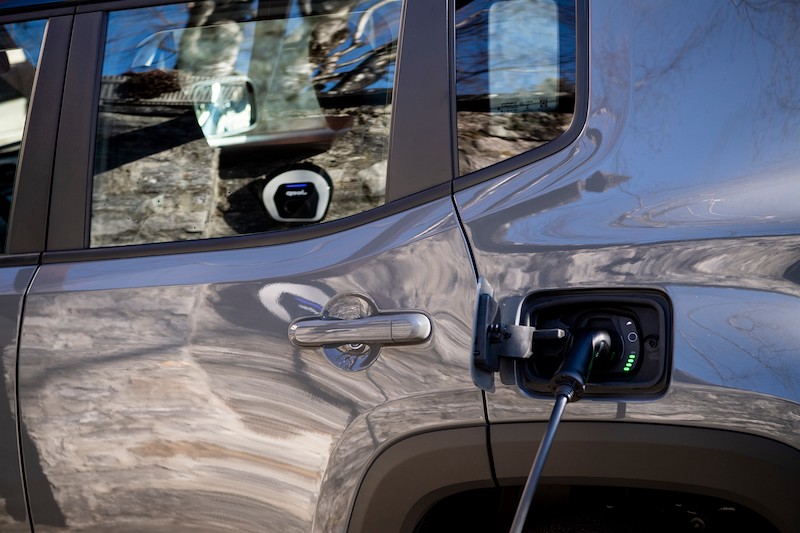 FCA presenta l’Easy WallboxTM di ENGIE Eps, la ricarica non è più un problema