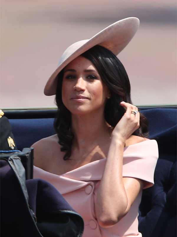 Meghan Markle torna in Inghilterra, Kate Middelton se ne va-ROYAL FAMILY NEWS Meghan Markle torna in Inghilterra, Kate Middelton se ne va-ROYAL FAMILY NEWS