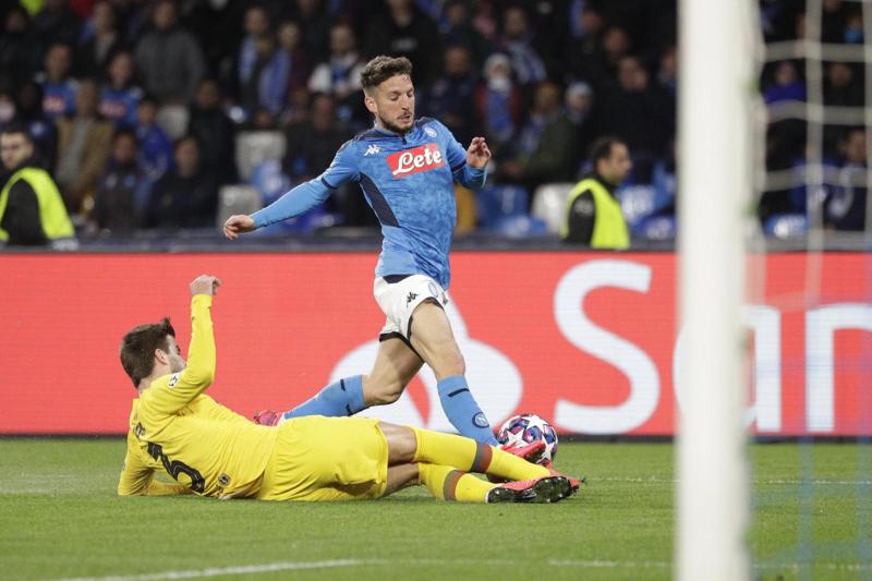 Napoli, Mertens caviglia ko: come sta. Gattuso: “Solletico dal Barcellona” Napoli, Mertens caviglia ko: come sta. Gattuso: “Solletico dal Barcellona”