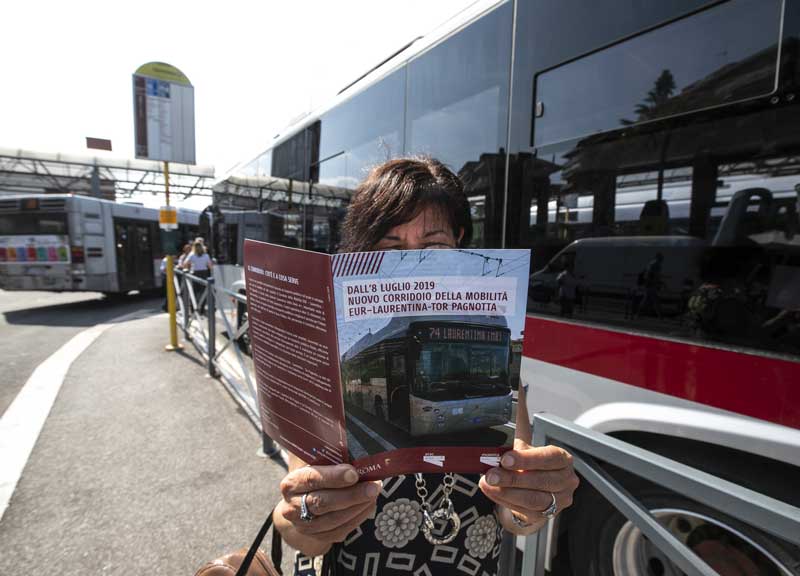 L’Atac si è persa un autobus: lo 044 non c’è più. Un’ora di vita rubata L’Atac si è persa un autobus: lo 044 non c’è più. Un’ora di vita rubata