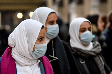 Virus, Iran: vice di Rohani positiva.In Giappone scuole chiuse fino ad aprile