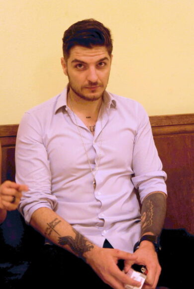 Luigi Favoloso con Elena Morali in vacanza: ‘La sto corteggiando, mi piace’