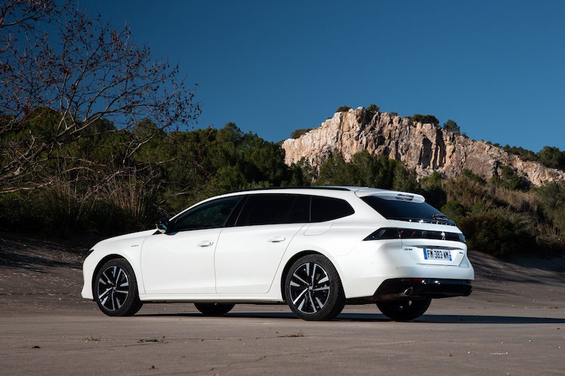 Peugeot 3008 hybrid4 e 508 hybrid, la tecnologia ci insegna come guidare Peugeot 3008 hybrid4 e 508 hybrid, la tecnologia ci insegna come guidare