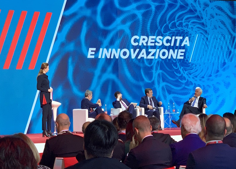 Galleria foto 'Leonardo, inaugurato l’Aerotech Campus. Profumo: “Incubatore d’impresa”' - foto 1