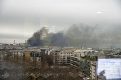 Parigi, incendio a Gare de Lyon: scontri alla stazione della metro. VIDEO